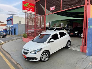 CHEVROLET ONIX HATCH LT 1.4 8V FlexPower 5p Mec. BRANCA Manual Flex 2013