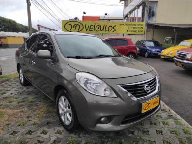 NISSAN VERSA SL 1.6 Flex Fuel 4p Mec. CINZA Manual Flex 2014