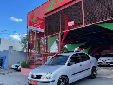 VOLKSWAGEN Polo Sedan 1.6 Mi 101cv 8V 4p PRATA Manual Gasolina 2004
